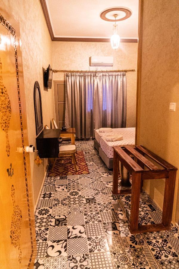 Hotel La Vallee Des Kasbahs Chez Ilyas Tinghir Екстер'єр фото
